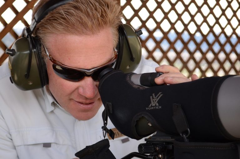 Spotting Scope with Rangefinder Realistic Options